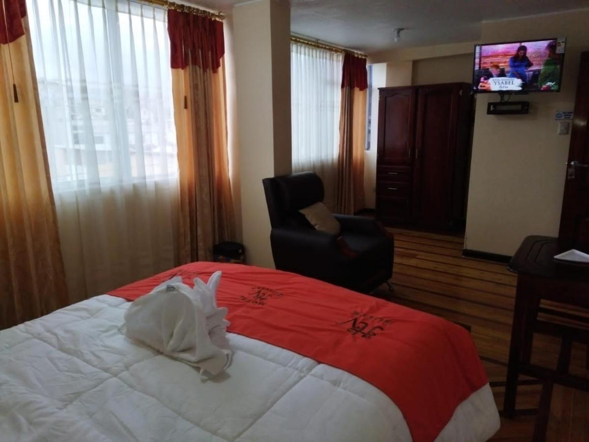 Hotel Velanez Suite Riobamba Buitenkant foto