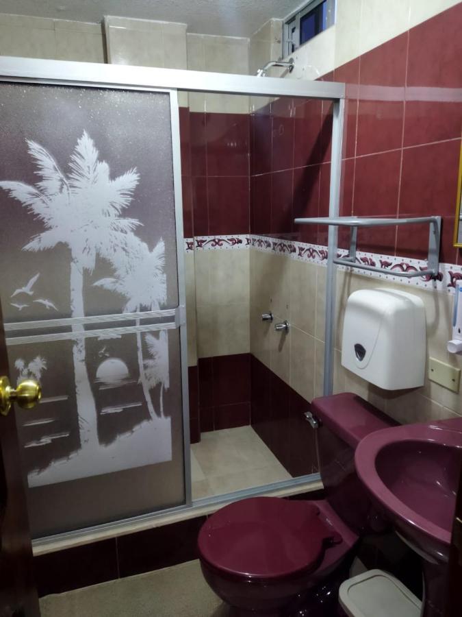 Hotel Velanez Suite Riobamba Buitenkant foto