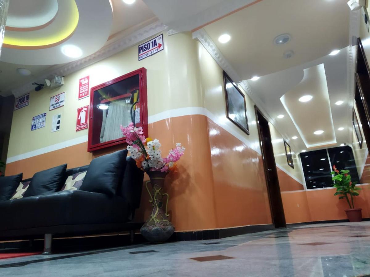 Hotel Velanez Suite Riobamba Buitenkant foto