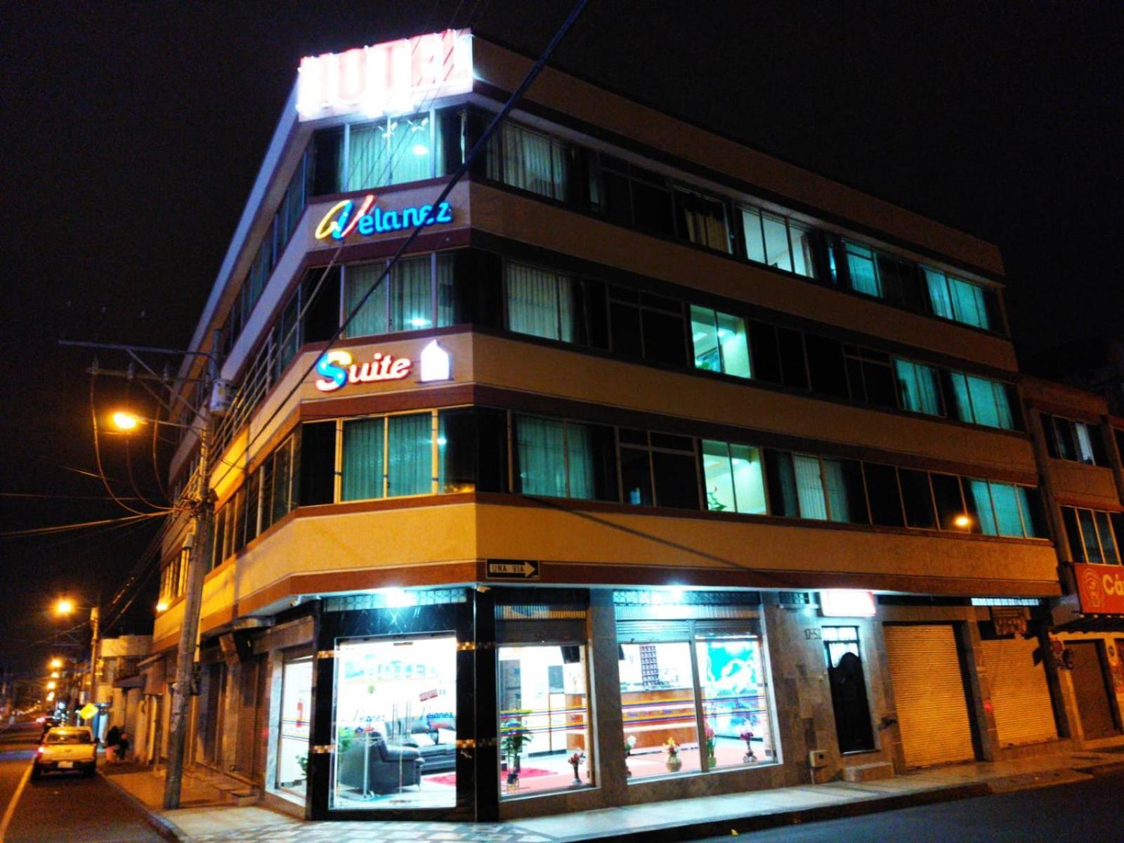 Hotel Velanez Suite Riobamba Buitenkant foto