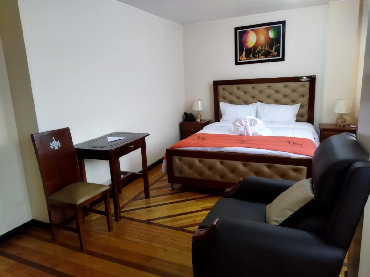 Hotel Velanez Suite Riobamba Buitenkant foto