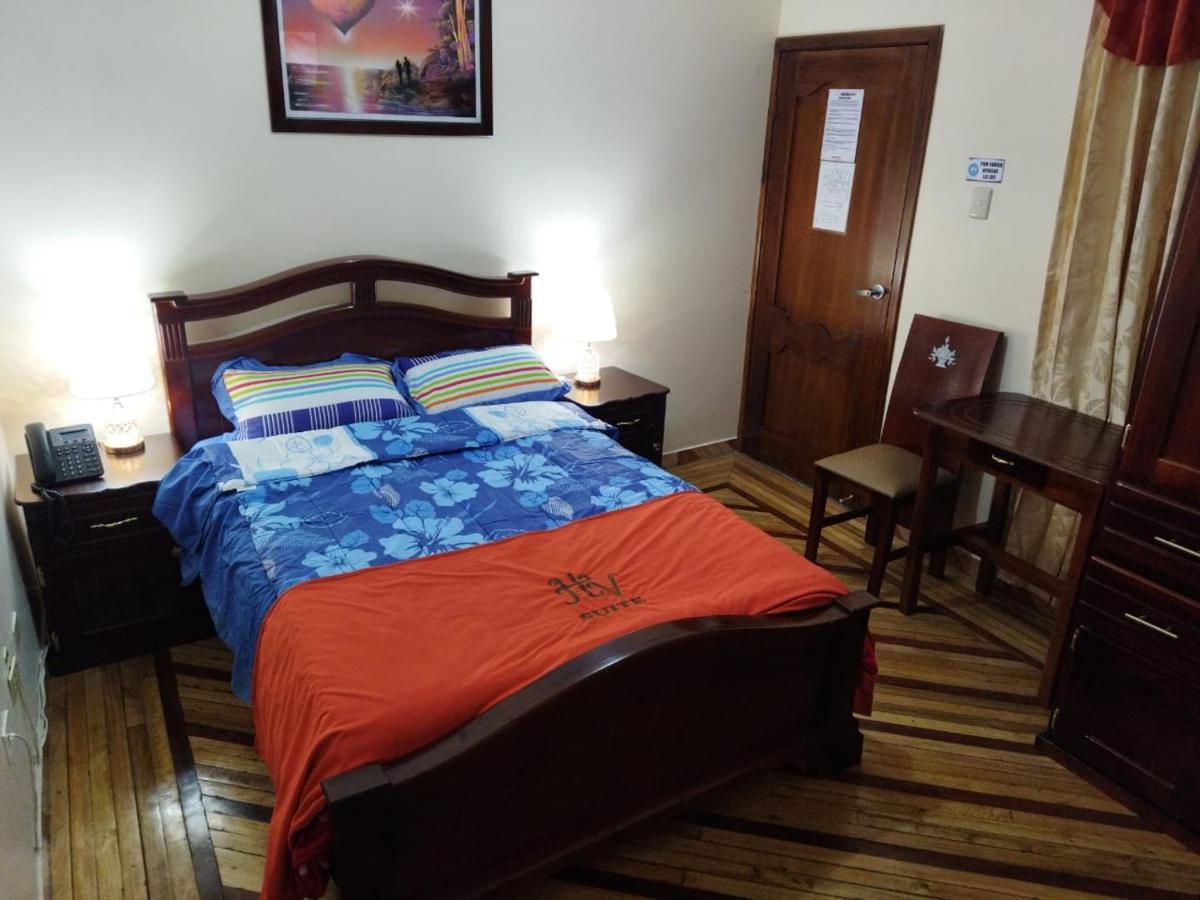 Hotel Velanez Suite Riobamba Buitenkant foto